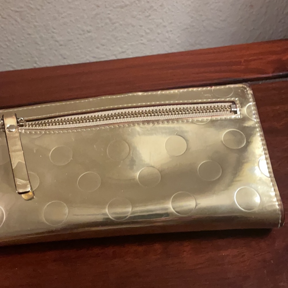 Kate Spade gold wallet - Picture 3 of 9